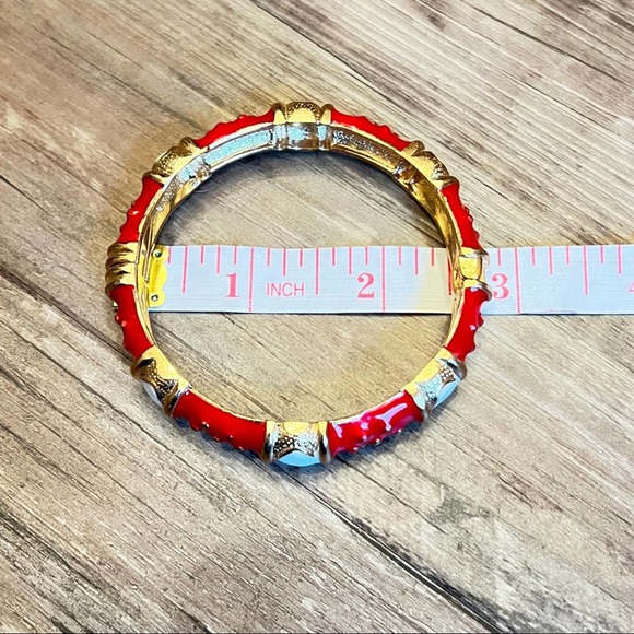 Metal Bangle Bracelet, vintage finish. Red and Gold - Picture 8 of 8